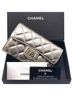Chanel Wallet Quilted 2.55 Trifold